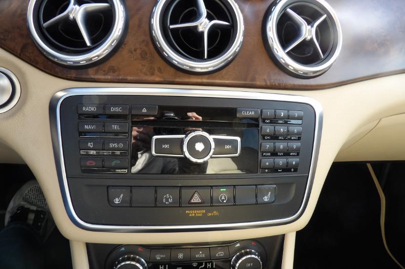 Mercedes-Benz GLA-Class GLA250 2015