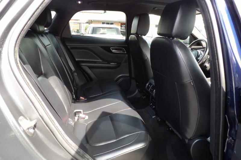 Jaguar F-Pace 25t Premium 2020