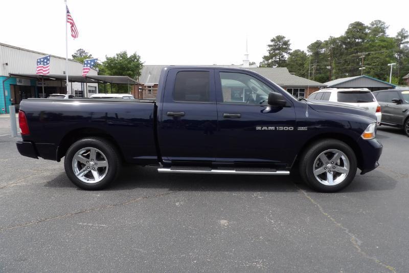 RAM 1500 ST Quad Cab 2WD 2012