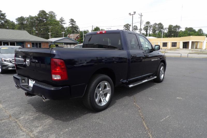 RAM 1500 ST Quad Cab 2WD 2012