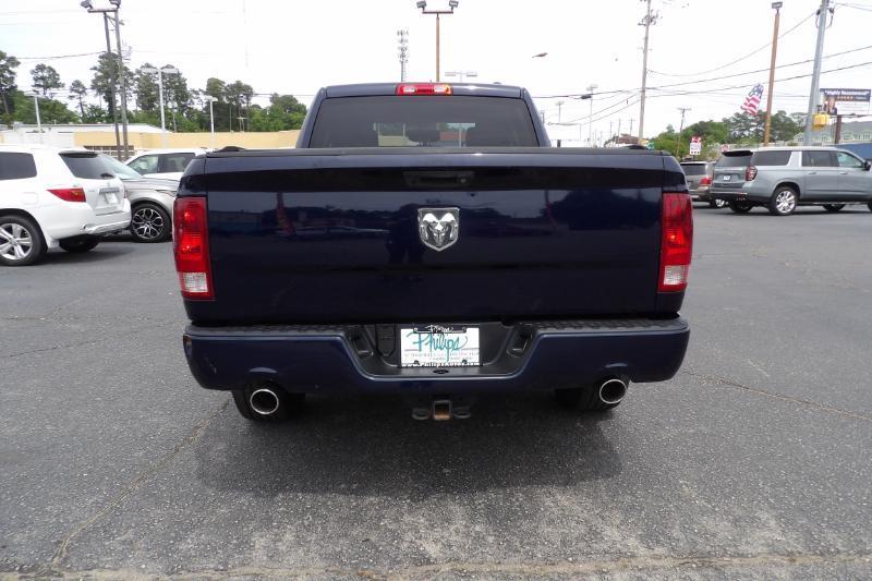 RAM 1500 ST Quad Cab 2WD 2012