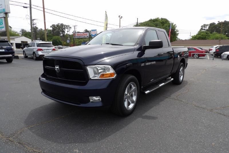 RAM 1500 ST Quad Cab 2WD 2012