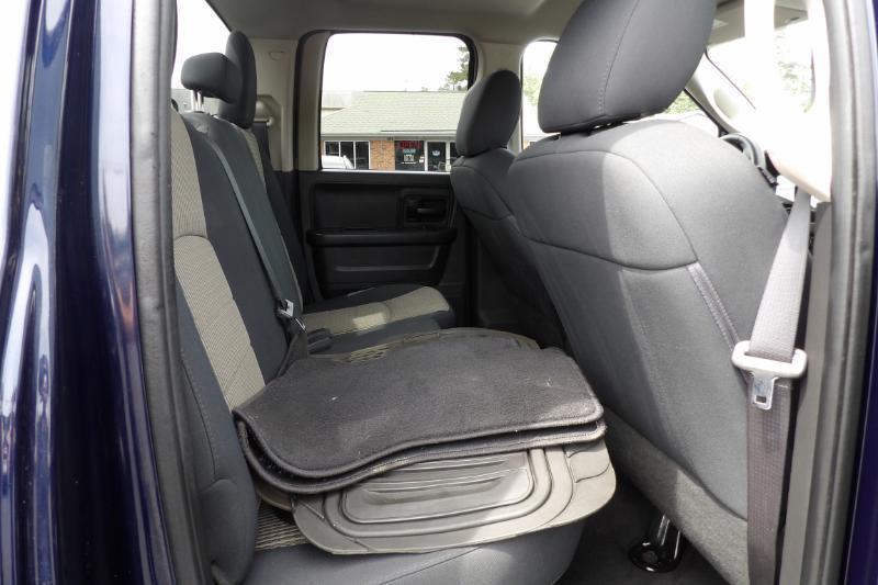 RAM 1500 ST Quad Cab 2WD 2012