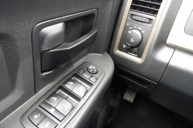 RAM 1500 ST Quad Cab 2WD 2012