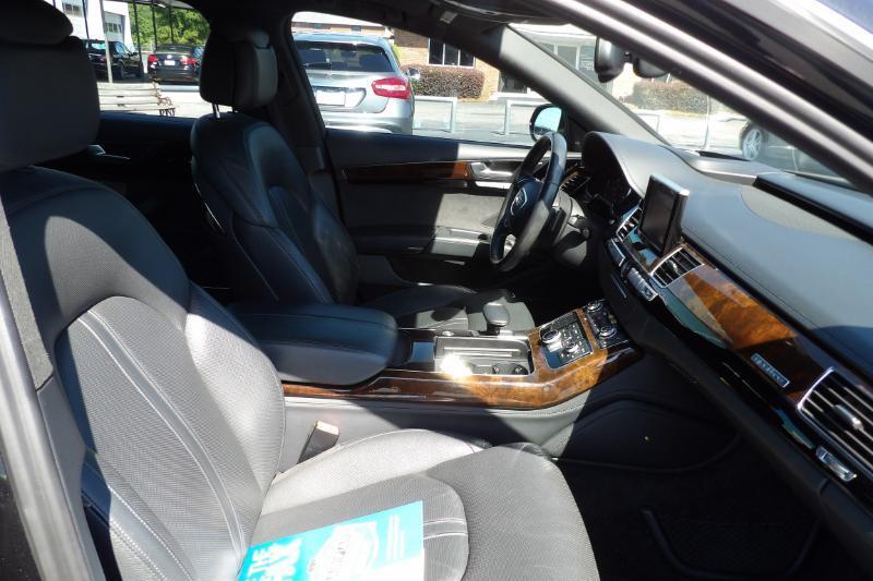 Audi A8 L 4.0T quattro 2015