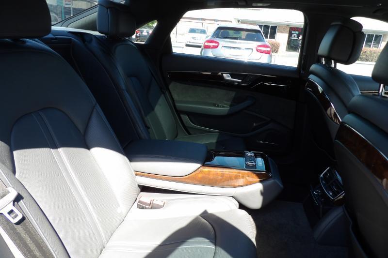 Audi A8 L 4.0T quattro 2015