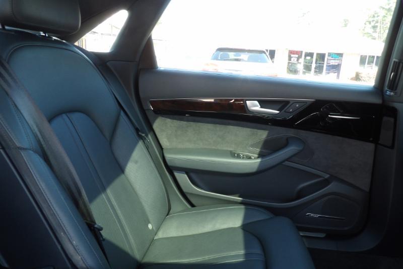 Audi A8 L 4.0T quattro 2015