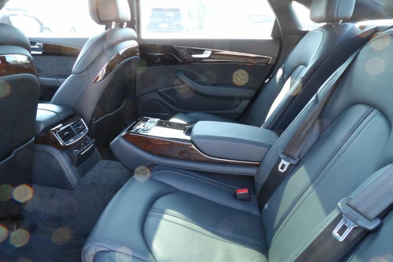 Audi A8 L 4.0T quattro 2015