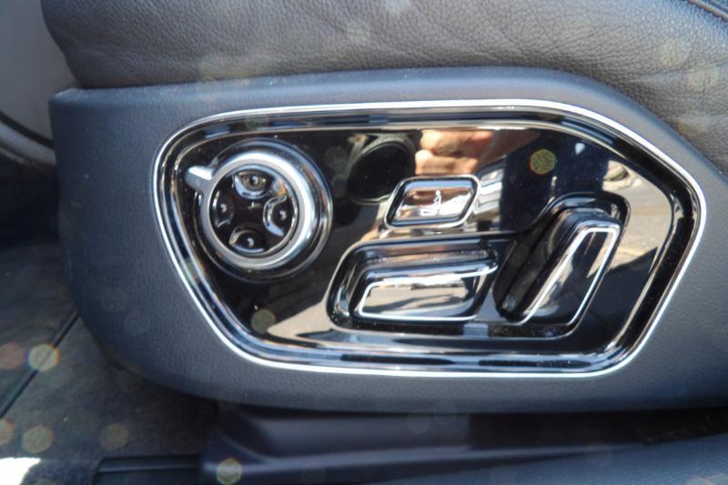 Audi A8 L 4.0T quattro 2015