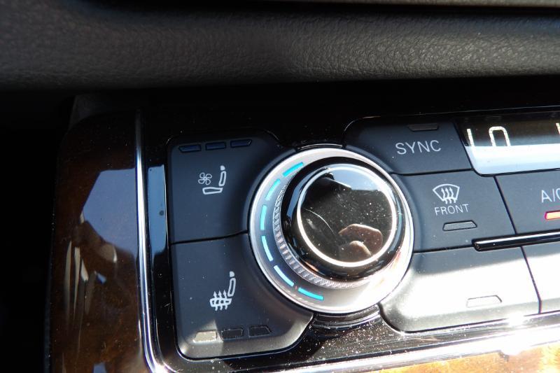 Audi A8 L 4.0T quattro 2015