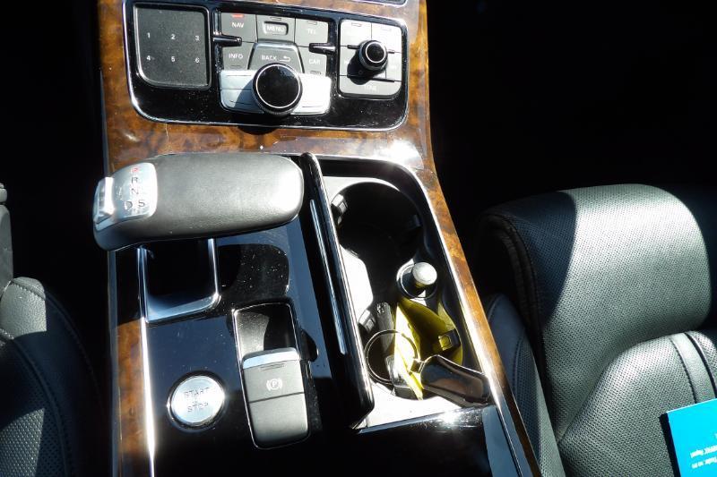 Audi A8 L 4.0T quattro 2015