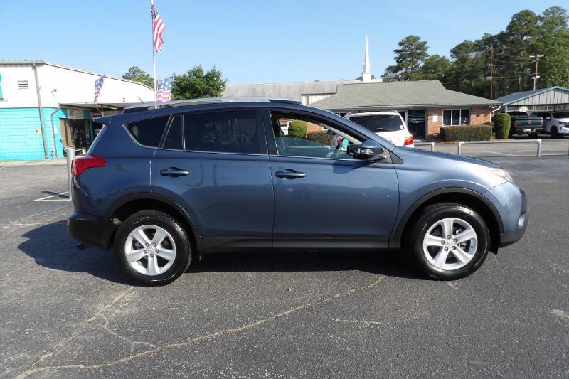 Toyota RAV4 XLE FWD 2014