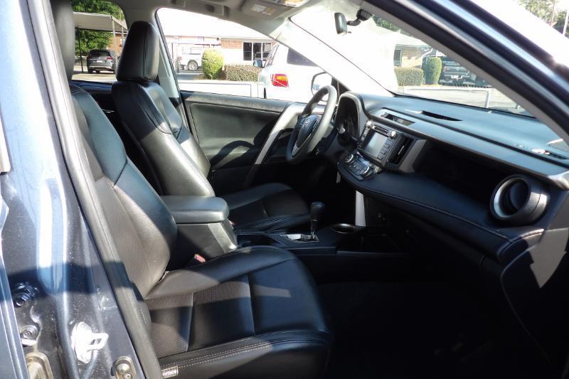 Toyota RAV4 XLE FWD 2014