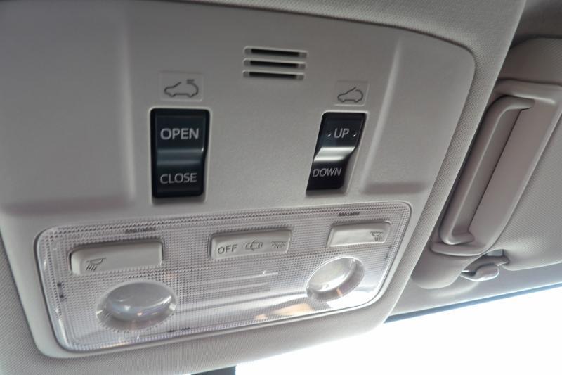 Toyota RAV4 XLE FWD 2014