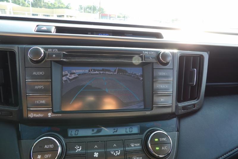 Toyota RAV4 XLE FWD 2014