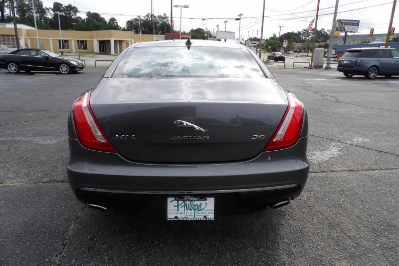 Jaguar XJ-Series XJL Portfolio 2018