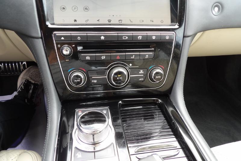 Jaguar XJ-Series XJL Portfolio 2018