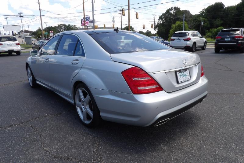 Mercedes-Benz S-Class S550 2013