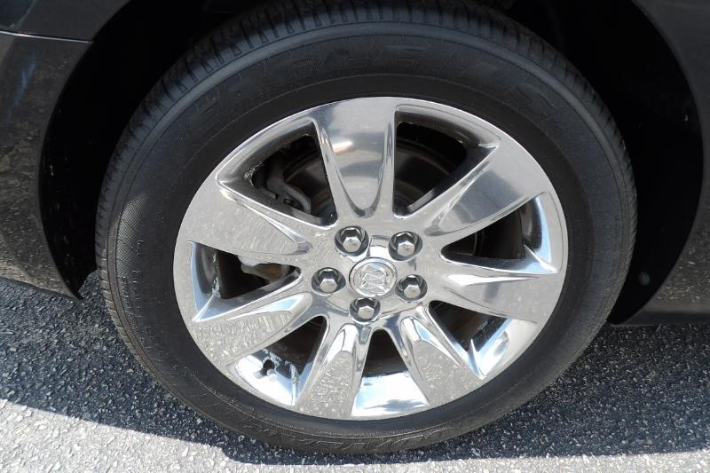 Buick LaCrosse CXS 2011