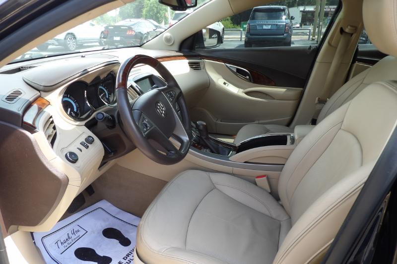 Buick LaCrosse CXS 2011