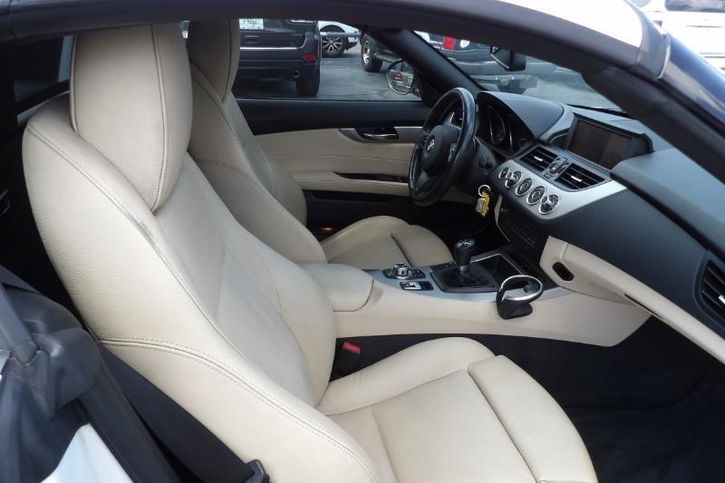 BMW Z4 sDrive35i 2011