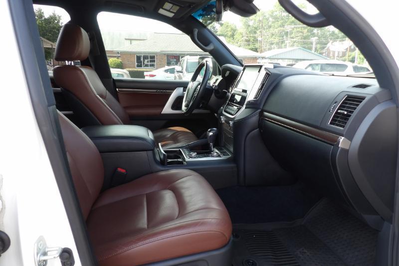 Toyota Land Cruiser 4WD 2018