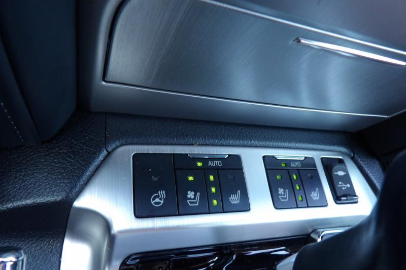 Toyota Land Cruiser 4WD 2018