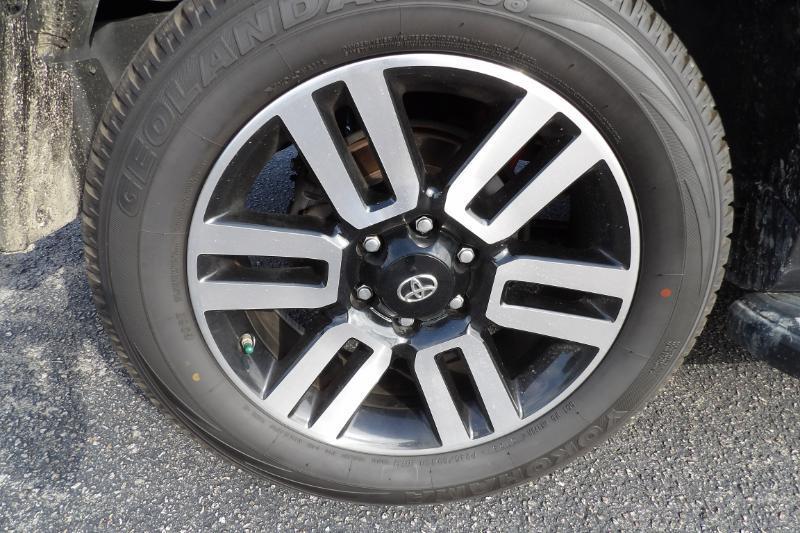 Toyota 4Runner Limited 4WD V6 2019