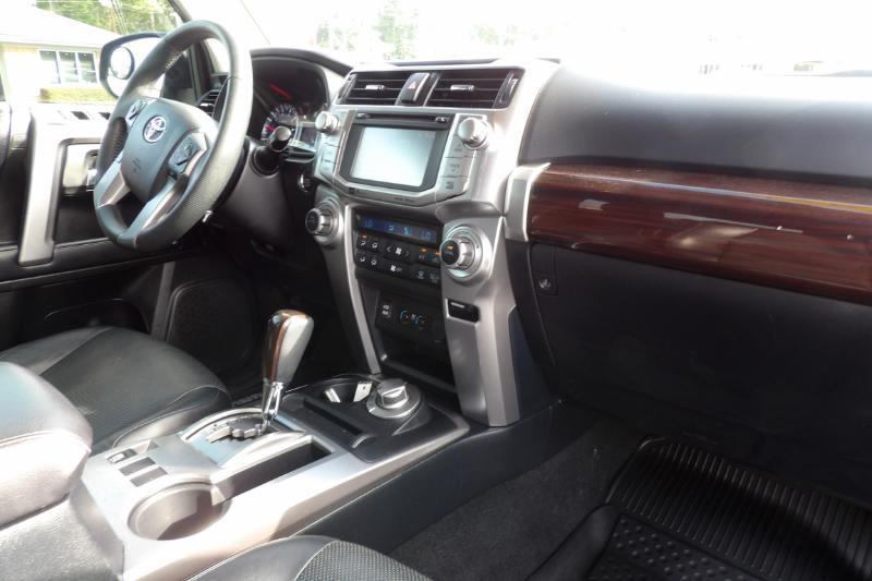 Toyota 4Runner Limited 4WD V6 2019