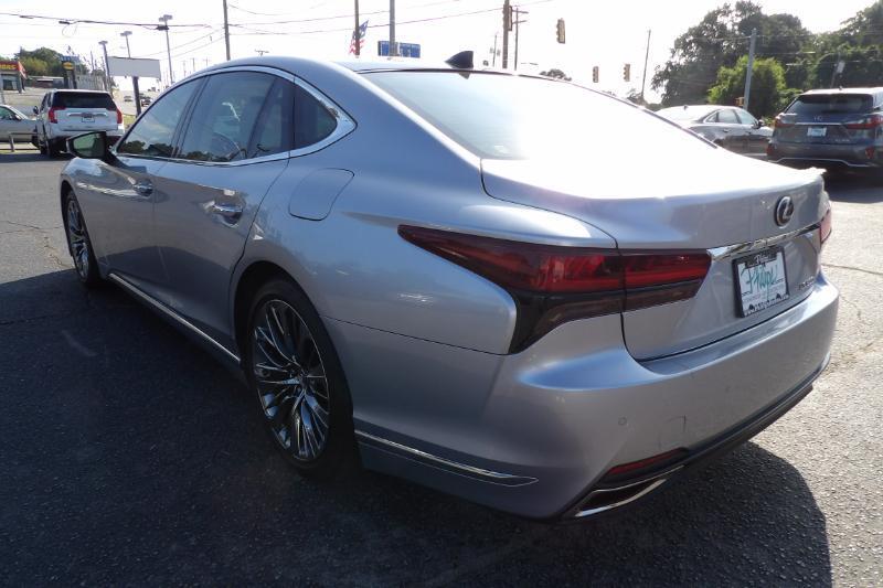 Lexus LS 500 Base 2022