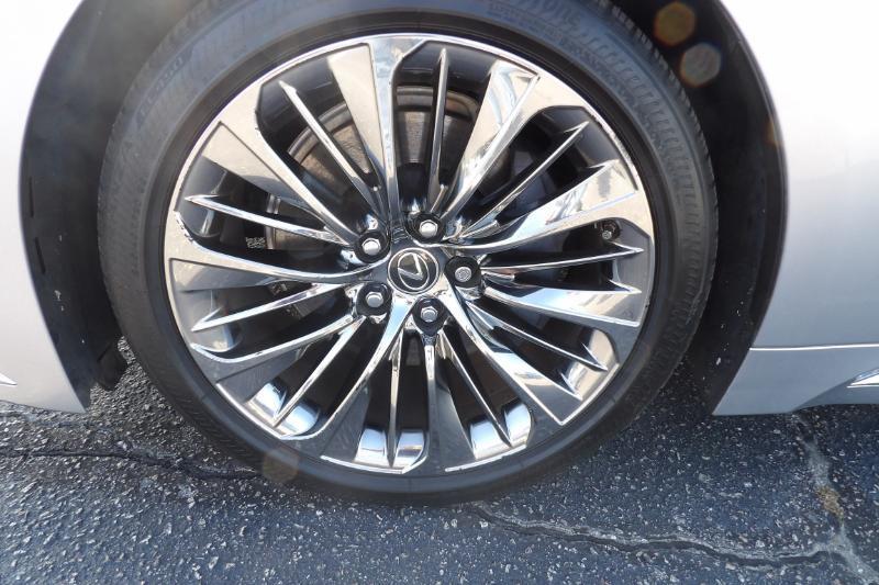 Lexus LS 500 Base 2022
