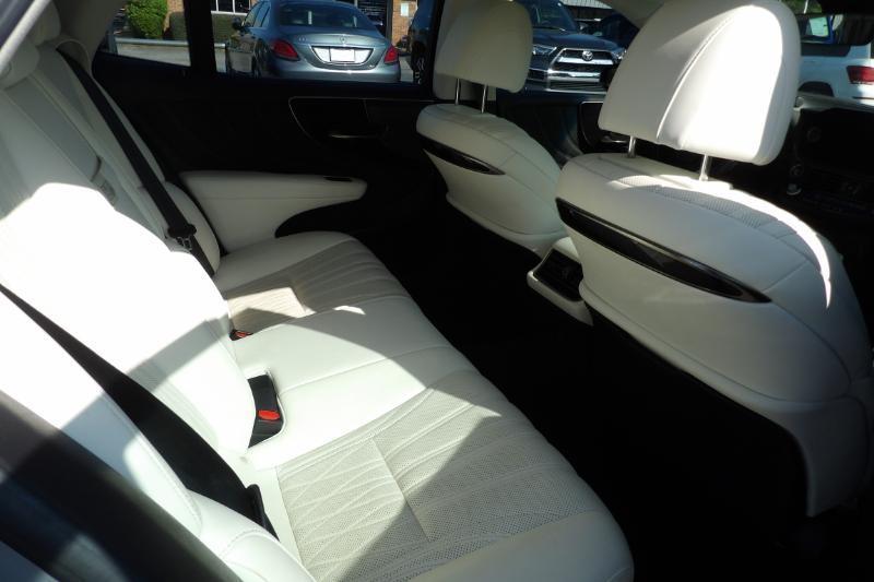 Lexus LS 500 Base 2022