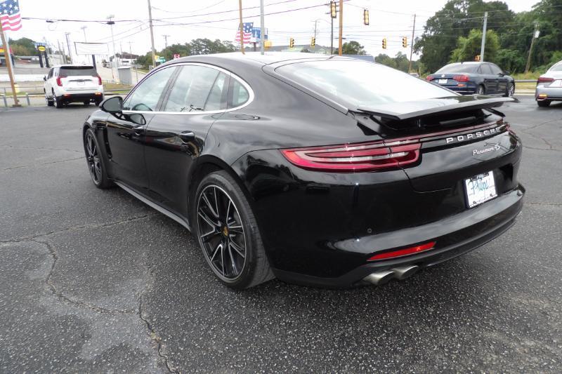 Porsche Panamera 4S 2018