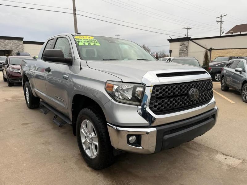 Toyota Tundra SR5 5.7L V8 Double Cab 4WD 2018