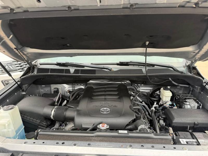 Toyota Tundra SR5 5.7L V8 Double Cab 4WD 2018