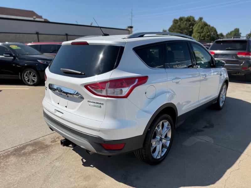 Ford Escape Titanium FWD 2016 Ford Escape Titanium FWD 2016