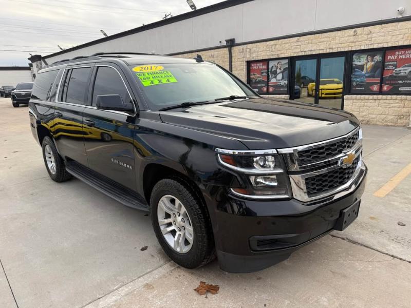 Chevrolet Suburban LT 4WD 2017