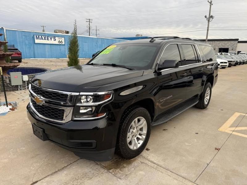 Chevrolet Suburban LT 4WD 2017