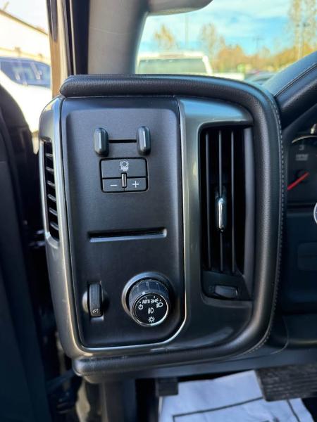 Chevrolet Silverado 1500 LTZ Crew Cab 2WD 2015