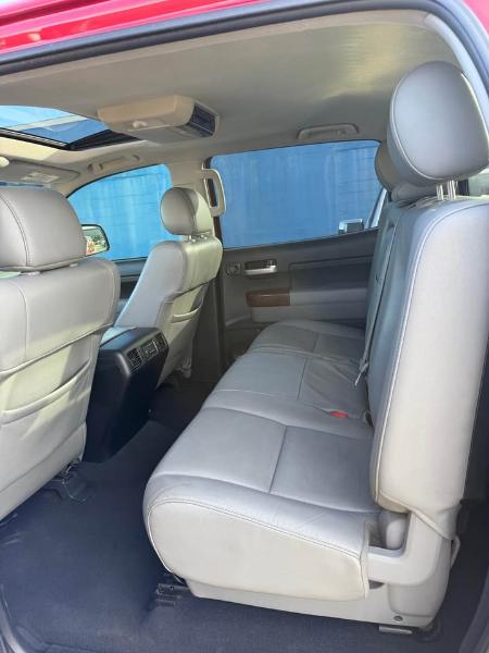 Toyota Tundra Limited 5.7L CrewMax 4WD 2012