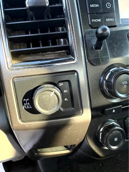 Ford F-150 Lariat SuperCrew 6.5-ft. Bed 4WD 2017