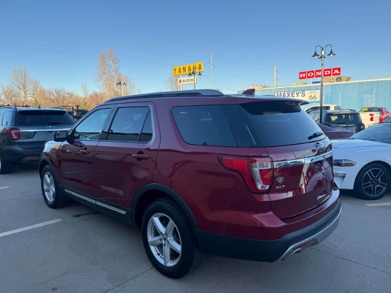 Ford Explorer XLT FWD 2017