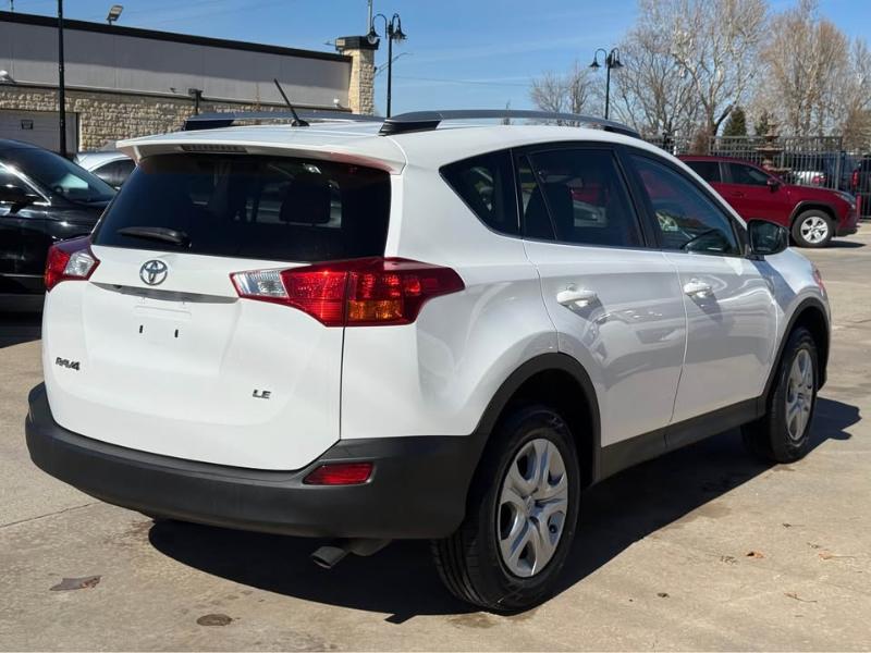 Toyota RAV4 LE FWD 2014