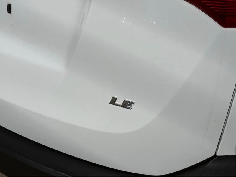 Toyota RAV4 LE FWD 2014