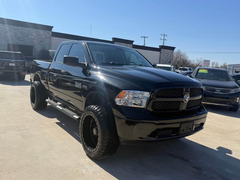 RAM 1500 Tradesman Quad Cab 4WD 2016