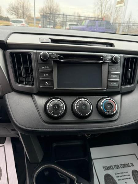 Toyota RAV4 LE FWD 2016