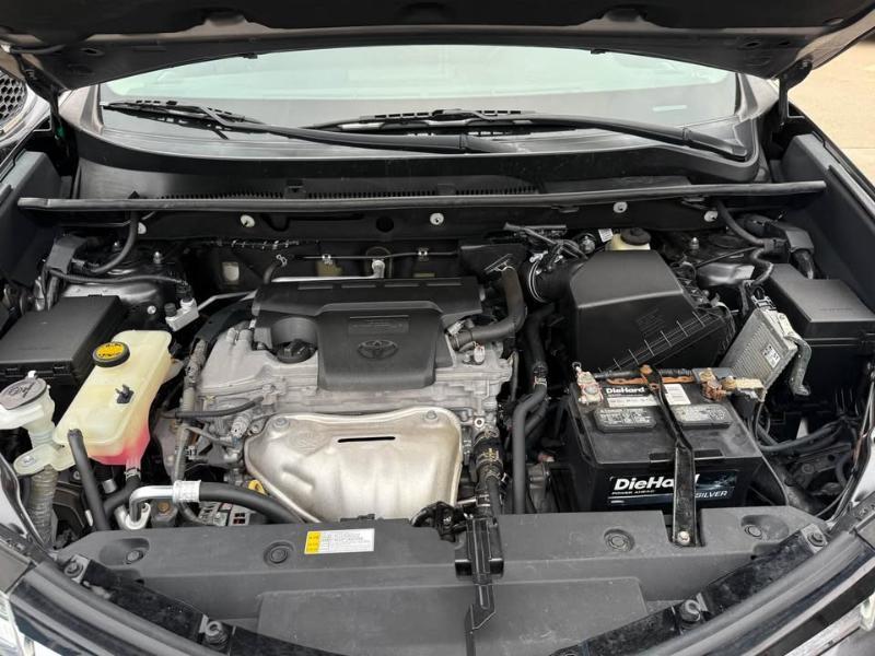 Toyota RAV4 LE FWD 2016