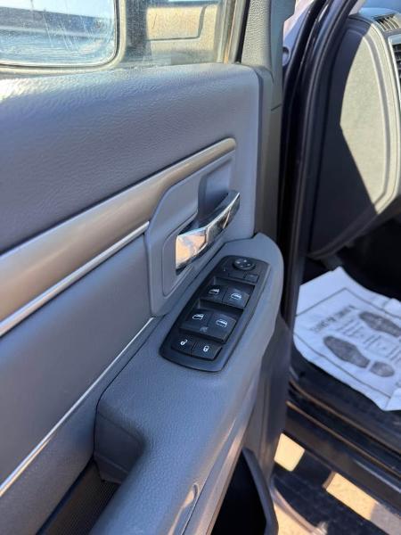 RAM 2500 SLT Crew Cab SWB 4WD 2017