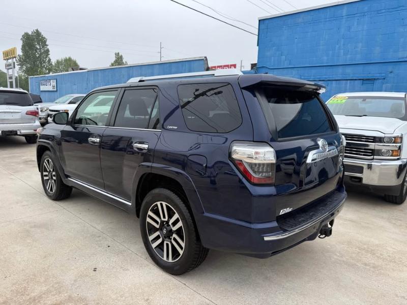 Toyota 4Runner SR5 4WD 2014