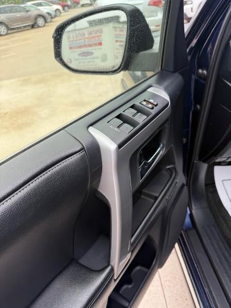 Toyota 4Runner SR5 4WD 2014